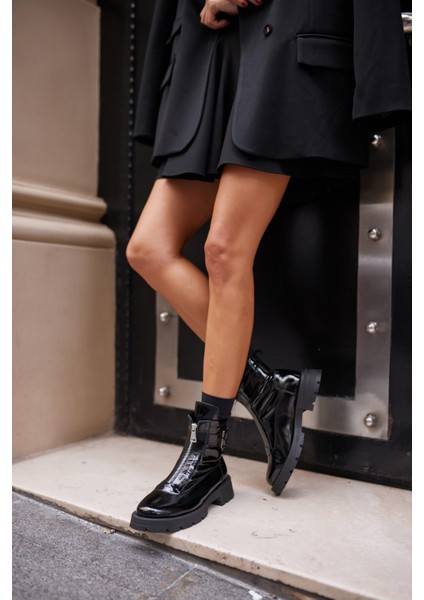 Area Kadın Siyah Gercek Deri On Fermuar Strec Detayli Bot indirimleri