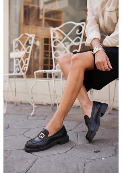 Castilo Kadın Siyah Gercek Deri Ithal Toka Loafer Ayakkabi fiyatları