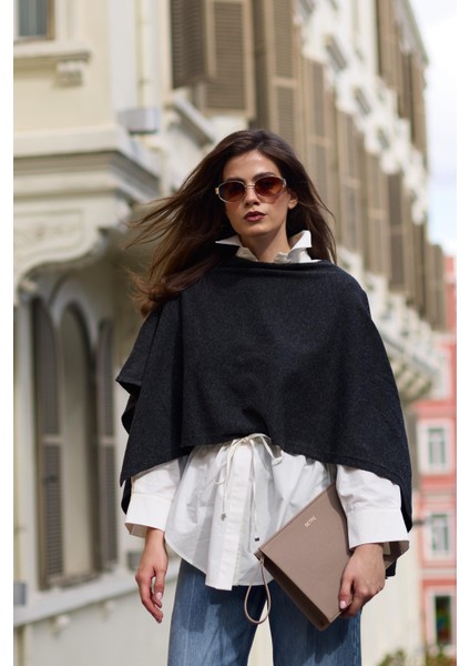 Antrasit Kol Detaylı Rahat Kesim Triko