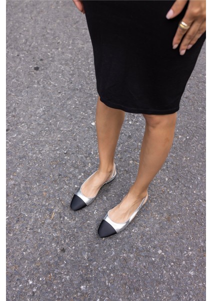 Sasha Kadın Altın Siyah Garnılı Babet