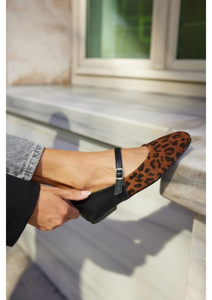 Rivas Kadın Siyah Leopar Detayli Deri Babet