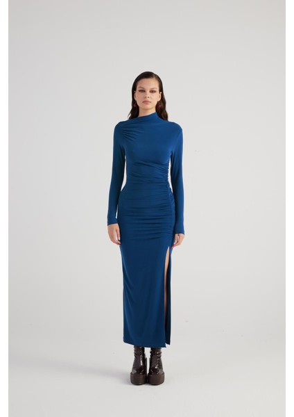 Drapeli Yırtmaçlı Uzun Yasmiin Elbise Mavi