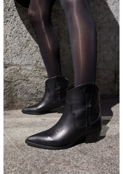 Yamal Kadın Bej Gercek Suet Western Kısa Bot