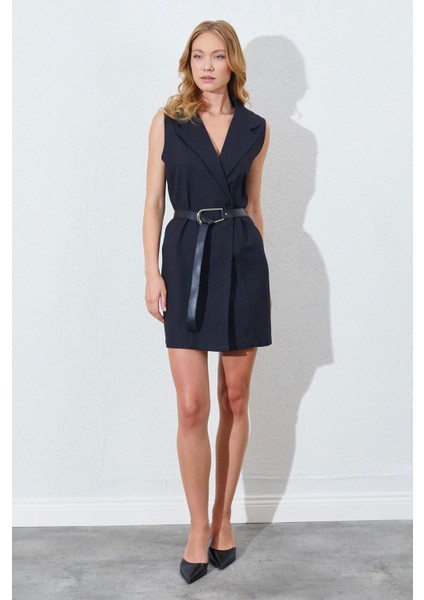 Kemer Detaylı Kolsuz Ceket Elbise modelleri