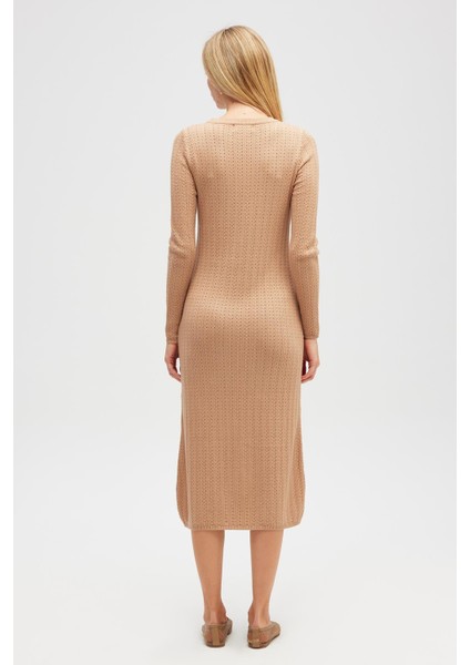 Zaira Mini Saç Örgü Desenli, Yırtmaçlı Elbise - Camel