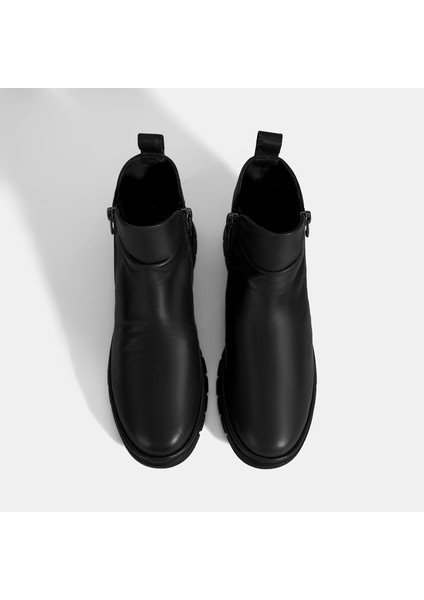 Kadın Siyah Fermuarlı Deri Bot