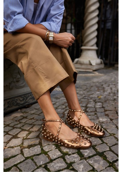 Rebecka Kadin Siyah Troklu Babet