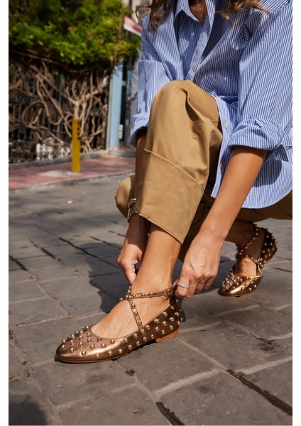 Rebecka Kadin Siyah Troklu Babet