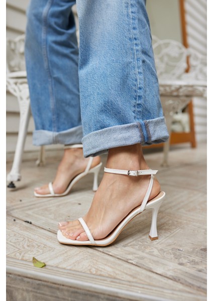 Lemina Kadın Siyah Tek Bant Topuklu Sandalet