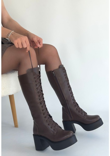 Guay Kahverengi Cilt Bağcıklı Topuklu Çizme fiyatları