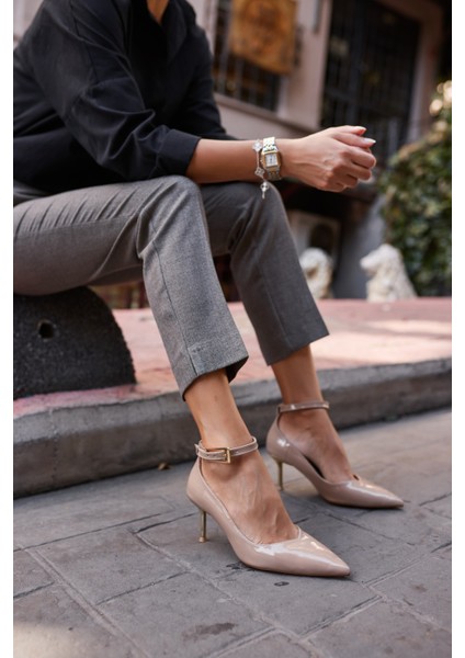 Rayna Kadin Bej Rugan Topuklu Ayakkabi