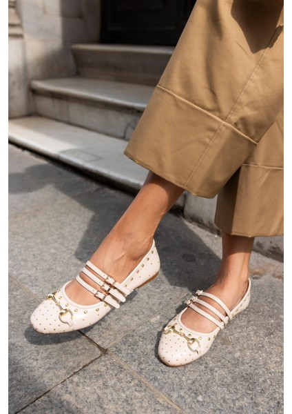 Gocic Kadin Bej Troklu Babet