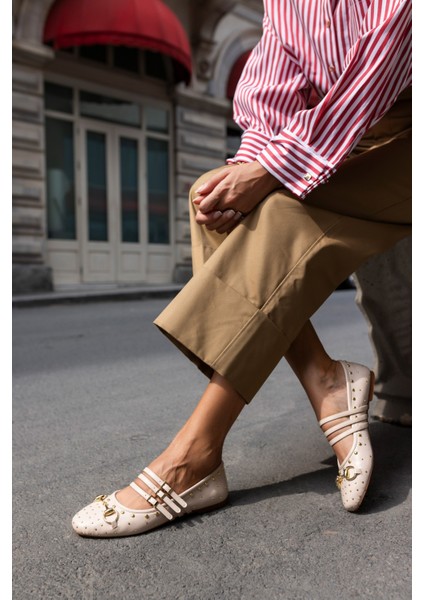 Gocic Kadin Bej Troklu Babet