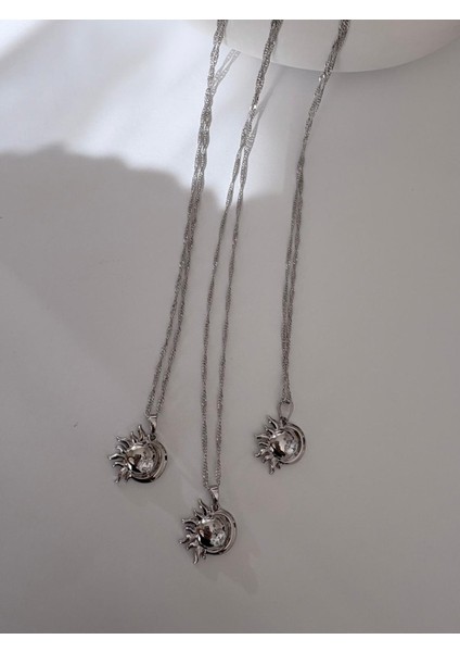 Xuping Yarım Güneş Figür Taş Detaylı Çelik Silver Renk Kolye modelleri