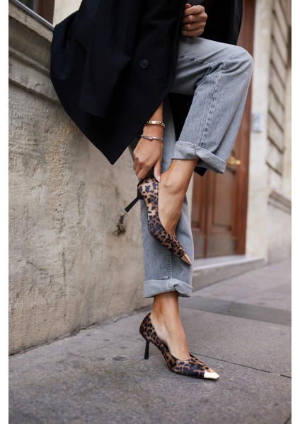 Bolin Kadin Leopar Burun Demır Detay Topuklu Ayakkabi fiyatları