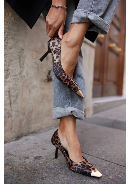 Bolin Kadin Leopar Burun Demır Detay Topuklu Ayakkabi modelleri