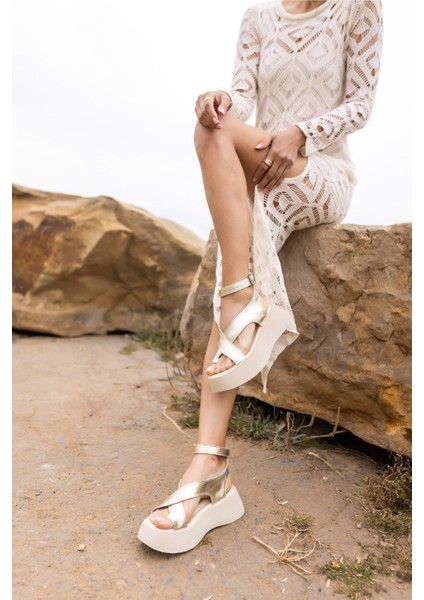 Zoey Kadın Vızon Kum Suet Parmak Arası Detay Sandalet
