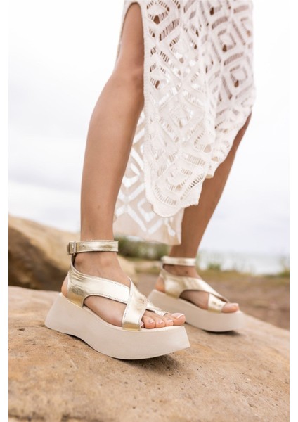 Zoey Kadın Vızon Kum Suet Parmak Arası Detay Sandalet