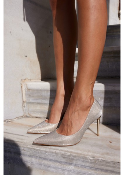 Soares Kadin Bej Simli Stıletto Topuklu Ayakkabi