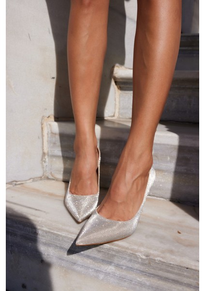 Soares Kadin Bej Simli Stıletto Topuklu Ayakkabi