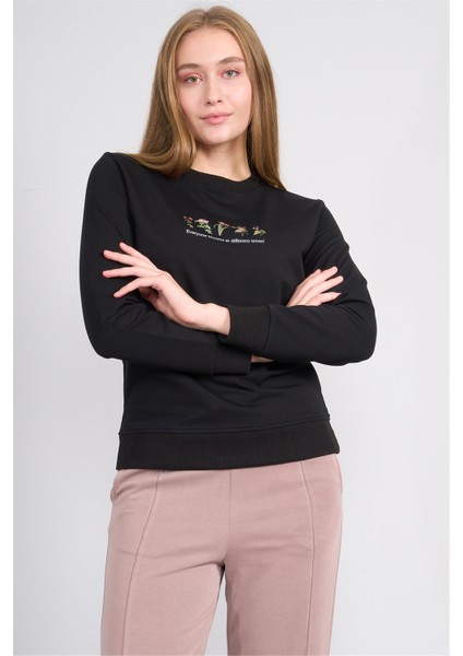 K26 24K114 Sıyah Kadın Regular Fıt O Yaka 2 Ip Sweat fiyatları