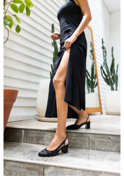 Guehi Kadin Gumus Saten Payet Pul Detayli Topuklu Sandalet