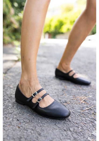 Rabiot Kadin Beyaz Toka Detayli Babet