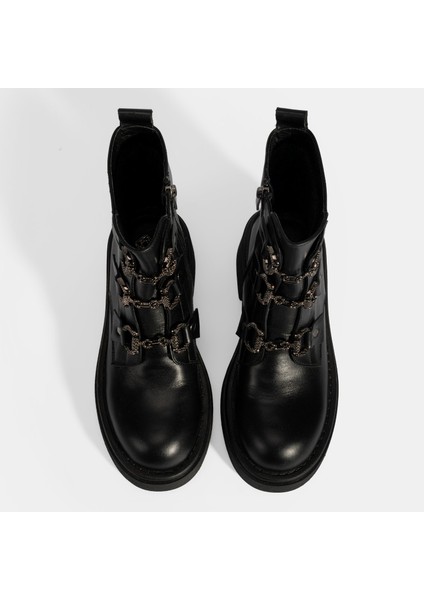 Kadın Siyah Metal Toka Detaylı Deri Postal Bot