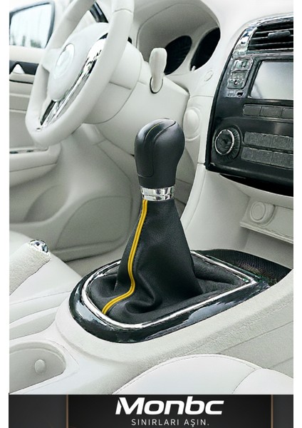 Dacia Sandero Siyah Suni Deriden Üretilen Kaliteli ve Dayanıklı Sarı Şerit Spor Dikiş Vites Körüğü