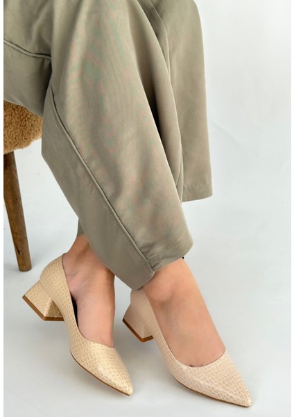 Meort Bej Rugan Topuklu Ayakkabı fiyatları