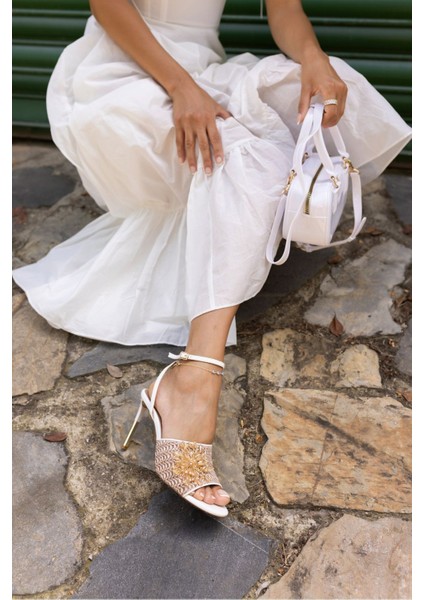 Bernardo Kadın Beyaz Keten Detayli Topuklu Bantli Sandalet fiyatları
