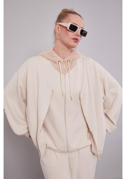 Krem Peluş Şapkalı Ikili Takım fırsatları