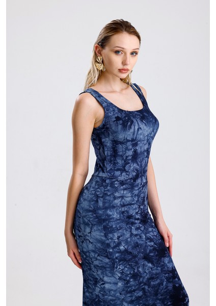 Kolsuz Kare Yaka Yırmaçlı Örme Viskon Elbise | ELB36253 Laci Batik