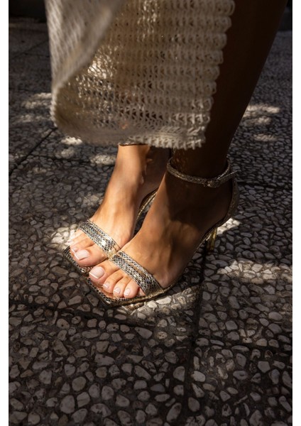 Clauss Kadın Bej Rugan Tek Bant Topuklu Sandalet