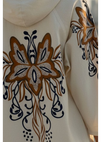 Kadın Krem Kapüşonlu Fermuarlı Etnik Desen Detaylı Oversize Ceket – Çiçek Desenli Şık Kadın Ceket fırsatları