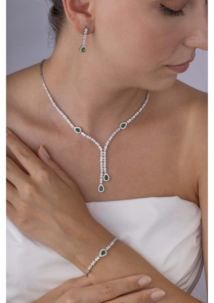 Zümrüt Taşlı Damla Motifli Rodyum Kaplama Gümüş Düğün Seti fiyatları