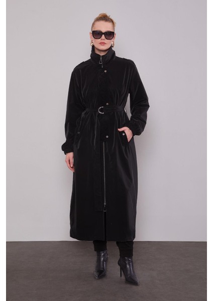 Siyah Kapitone Detaylı Trençkot