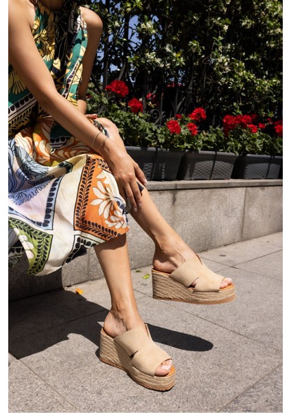 Hersi Kadin Bej Gerçek Suet Espadril Tabanli Terlik