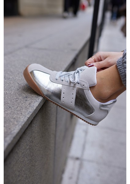 April Kadın Altın Bagcıklı Sneaker indirimleri