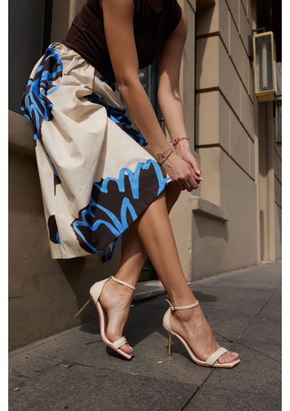 Clauss Kadın Bej Rugan Tek Bant Topuklu Sandalet