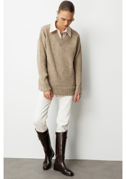 V Yaka Oversize Bej Rengi Triko Kazak modelleri