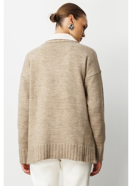 V Yaka Oversize Bej Rengi Triko Kazak indirimleri