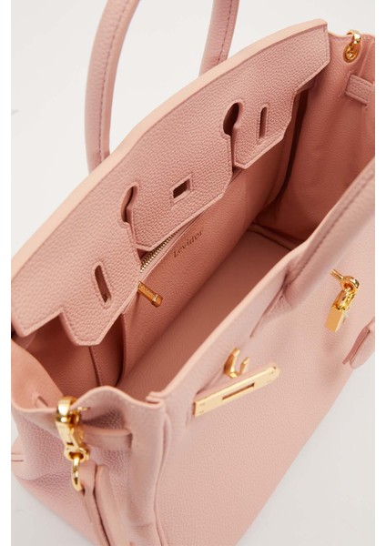 Pembe Aksesuar Detaylı Büyük El Çantası modelleri