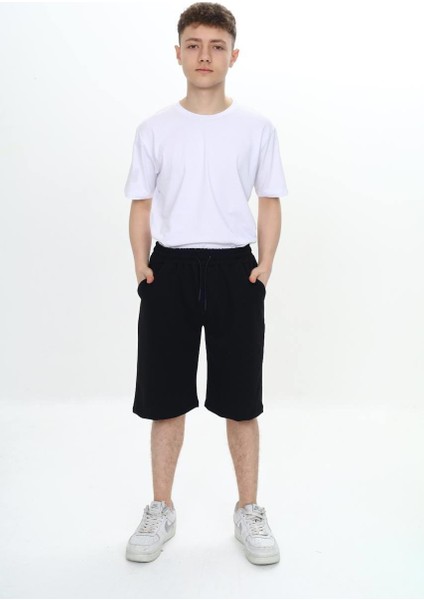 Erkek Yazlık Oversize Baskılı Tişört ve Şort Takımı – Beyaz & Siyah 6036 modelleri