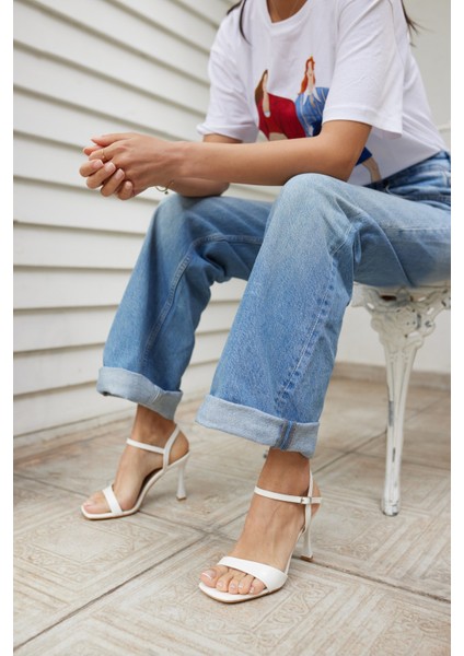 Rojo Kadın Sıyah Cılt Tek Bant Topuklu Sandalet