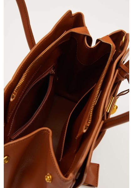 KOYU KAHVE Deri Aksesuar Detaylı El Çantası modelleri