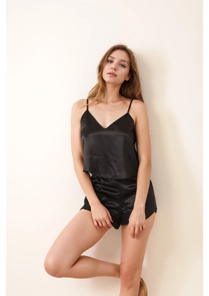 Kadın Giyim Ip Askılı & Şort Ikili Saten Takım LL.S01.EC.001