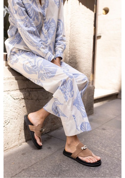 Gilles Kadın Bej Suet Toka Detay Parmak Arasi Terlık fiyatları