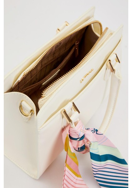 Beyaz Fular Askı Süslü Omuz Çantası modelleri