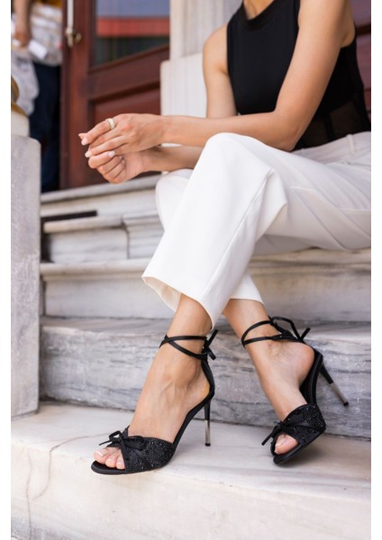 Luca Kadın Kıwı Yeşil Saten Fiyonk Detayli Abiye Topuklu Sandalet